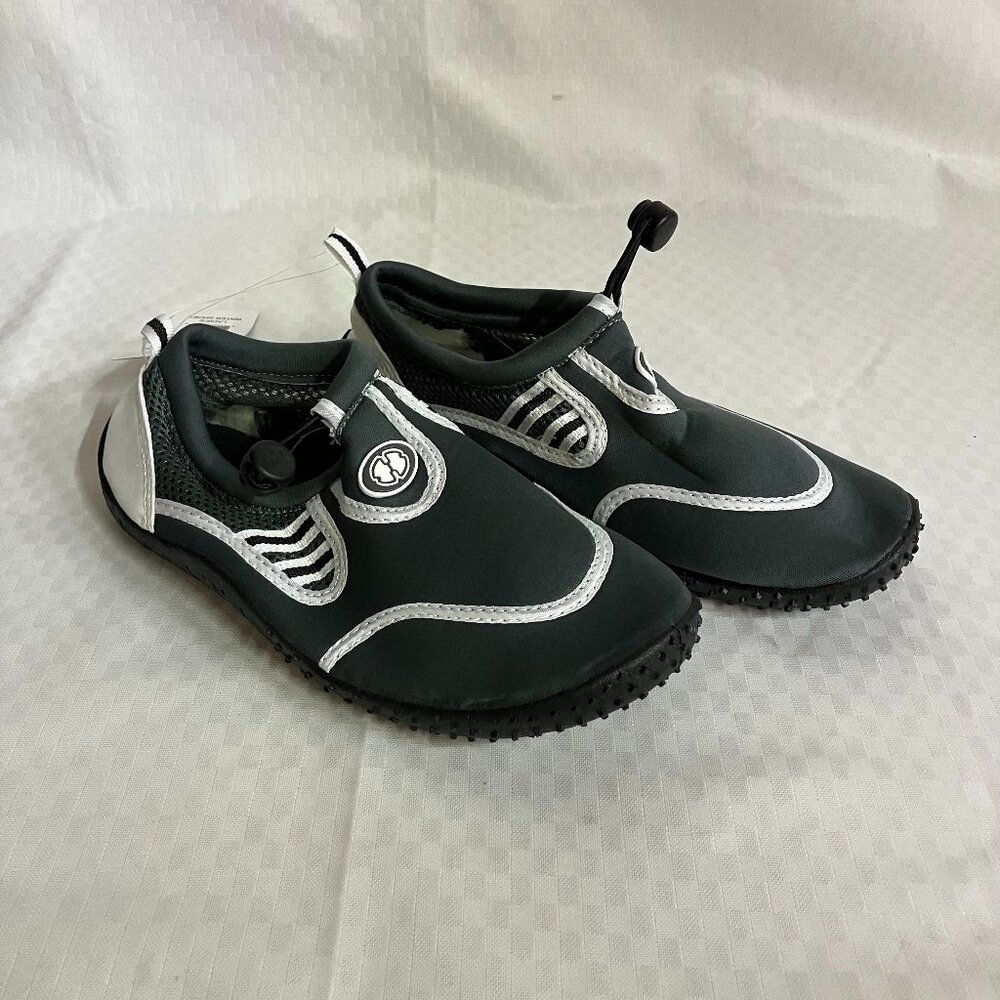 Hardcore Women's 9 Black/White Quick Drying Aqua Socks For Barefoot Water Shoes